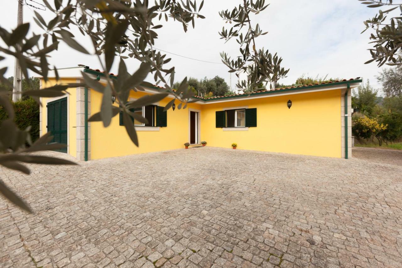 Casa Dos Limoeiros Em Ribas Villa Celorico De Basto Esterno foto