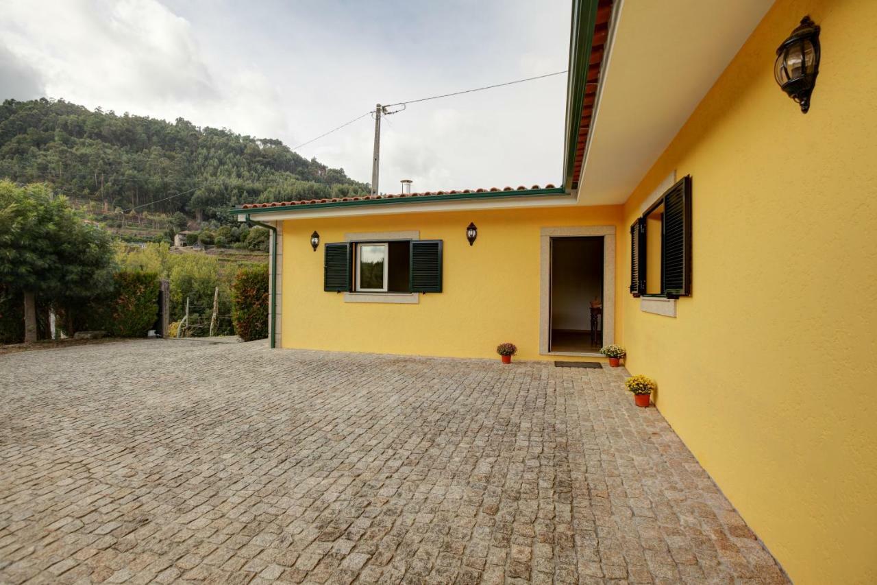 Casa Dos Limoeiros Em Ribas Villa Celorico De Basto Esterno foto