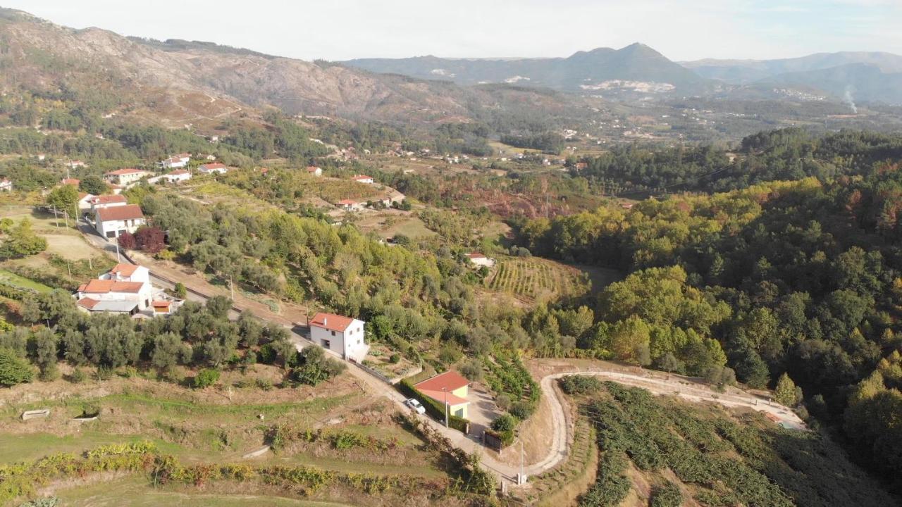 Casa Dos Limoeiros Em Ribas Villa Celorico De Basto Esterno foto